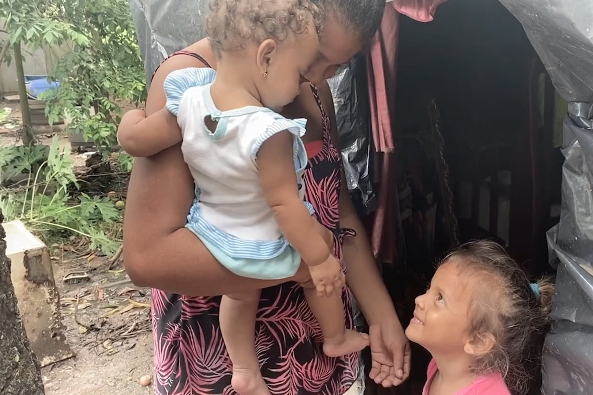 Historia de Sarita y su familila por Colgas